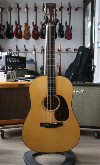 Martin Custom Shop D18S 2022 elektroakustinen kitara + case (käytetty)