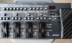 BOSS ME-80 multiefekti kitaralle (käytetty)
