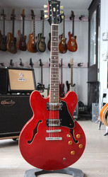 Tokai ES-60 2013 puoliakustinen + kova laukku (käytetty)