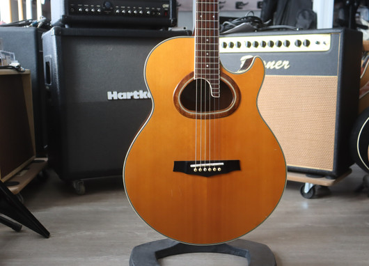 Ibanez Ragtime R400 Vintage teräskielinen akustinen + kova laukku