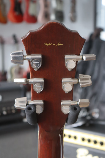 Ibanez Ragtime R400 Vintage teräskielinen akustinen + kova laukku