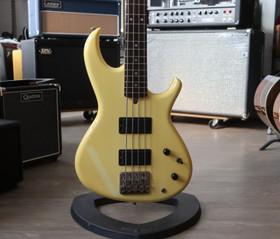 Aria RSB DeLuxe 1985 Japan Medium Scale Bass (used)