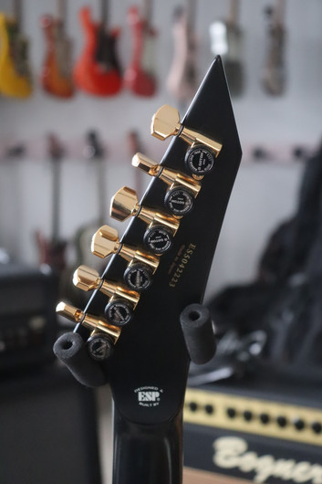 ESP E-II M-II QM Black Natural Burst sähkökitara 2022 (käytetty)