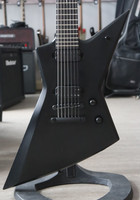 Solar Guitars E2.7C 7-kielinen sähkökitara + gig bag (käytetty)