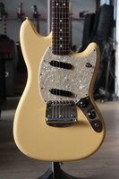 Fender American Performer Mustang RW Vintage White 2024 (käytetty)