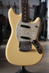 Fender American Performer Mustang RW Vintage White 2024 (käytetty)