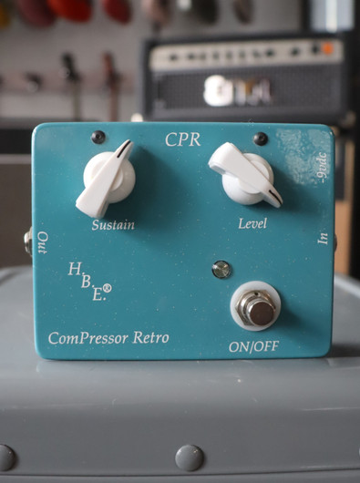 HomeBrew Electronics ComPressor Retro efektipedaali (käytetty)