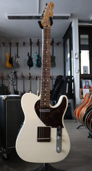 2011 Fender Acoustasonic Telecaster + gig bag (käytetty)