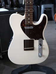 2011 Fender Acoustasonic Telecaster + gig bag (käytetty)
