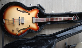 Höfner Verythin Bass-HCT-500/7 SB + kova laukku (käytetty)