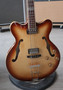 Höfner Verythin Bass-HCT-500/7 SB + kova laukku (käytetty)