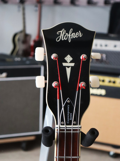 Höfner Verythin Bass-HCT-500/7 SB + kova laukku (käytetty)