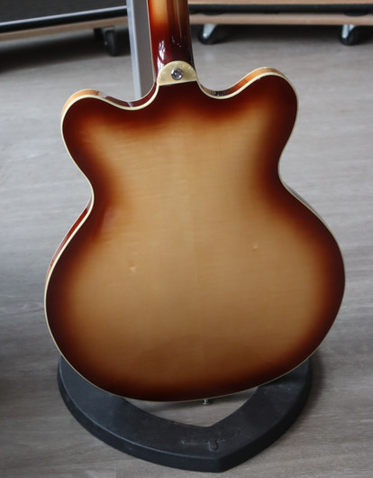 Höfner Verythin Bass-HCT-500/7 SB + kova laukku (käytetty)