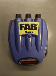 Danelectro D5 FAB Chorus efektipedaali (käytetty)