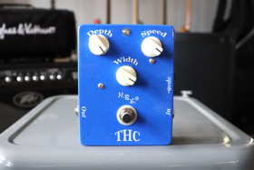 Home Brew Electronics Three Hound Chorus THC efektipedaali (käytetty)