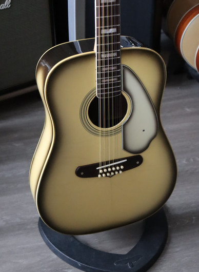 Fender Shenandoah 1960's Antigua akustinen + kova laukku (käytetty)