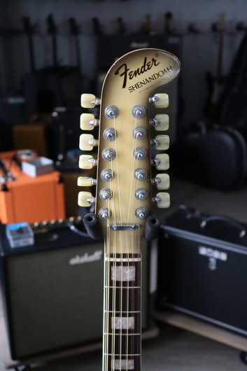 Fender Shenandoah 1960's Antigua akustinen + kova laukku (käytetty)
