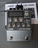Boss IR-200 Amp & IR Cabinet (käytetty)