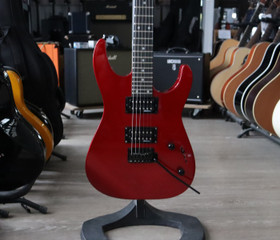 Jackson JS11 Dinky 2025 sähkökitara+gig bag+hihna (käytetty)