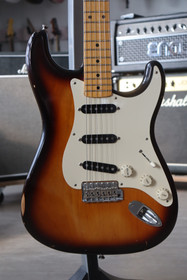 Fender American Vintage '57 Stratocaster 2011 + kova laukku (käytetty)