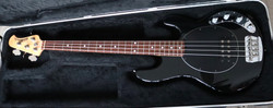 Music Man StingRay 3 EQ H Black 1999 basso (käytetty)
