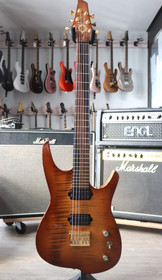 Mantra Guitars Pilgrim sähkökitara (käytetty)