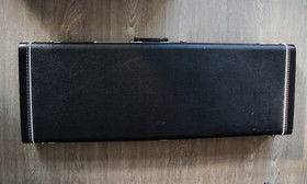 Fender Classic Player Jaguar 2013 + kova laukku (käytetty)