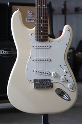 Fender American Traditional Stratocaster 1999 + case (käytetty)
