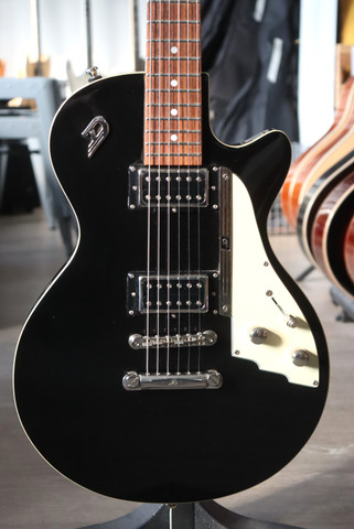 Duesenberg Starplayer Special 2015 + case (used)