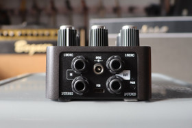 Universal Audio UAFX Dream '65 Reverb Amp etuastepedaali (käytetty)