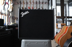 Fender Mustang LT25 Guitar Amplifier Combo (used)