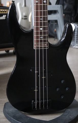 Kramer Forum III Bass (used)