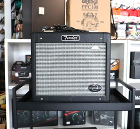 Fender G-DEC Junior kitaravahvistin (käytetty)