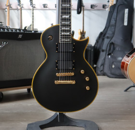 ESP LTD EC-1000 Vintage Black EMG 2011 + kova laukku (käytetty)