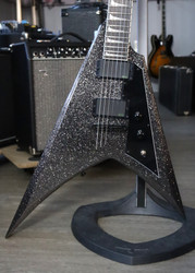 ESP LTD KH-V Black Sparkle sähkökitara 2023 + kova laukku (käytetty)