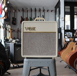 Vox AC-4 C1 Limited Edition Cream Bronco (used)
