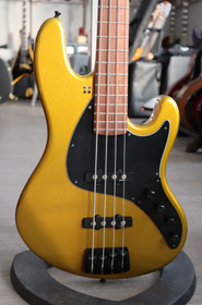 Sandberg California 2 TT4 2022 sähköbasso + gig bag (käytetty)