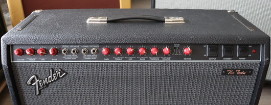 Fender The Twin 100w Red Knobs 2x12