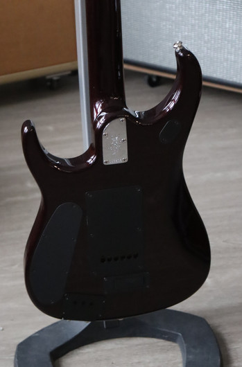 Music Man USA John Petrucci JP12 CS Cherry Sugar 2013 (käytetty)
