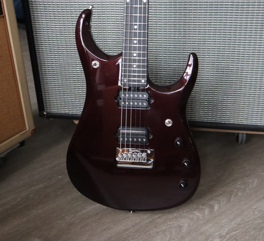 Music Man USA John Petrucci JP12 CS Cherry Sugar 2013 (käytetty)