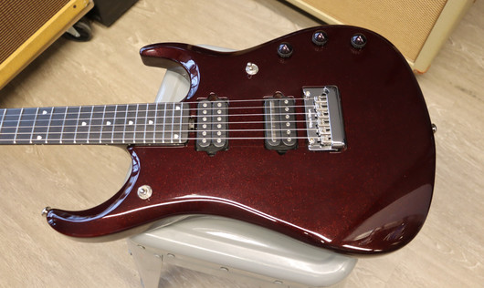 Music Man USA John Petrucci JP12 CS Cherry Sugar 2013 (käytetty)