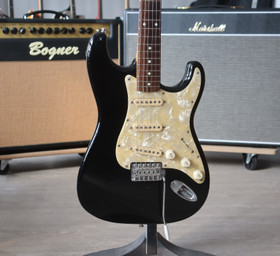 Fender Japan ST62 62' Reissue Stratocaster 1997 sähkökitara (varattu)