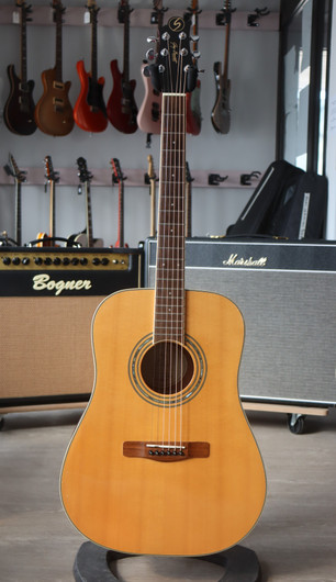 Samick Greg Bennett Design D5 vasenkätinen Acoustic (käytetty)