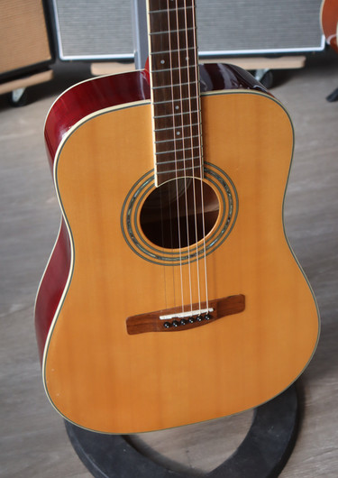 Samick Greg Bennett Design D5 vasenkätinen Acoustic (käytetty)