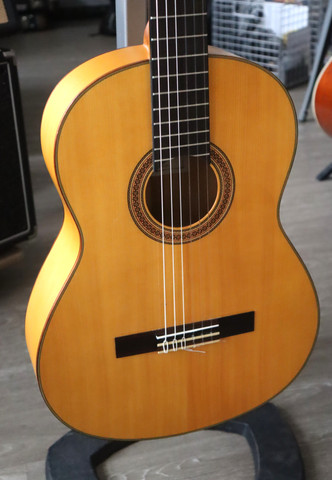 YAMAHA CG182SF Flamenco- kitara +soft case (käytetty)