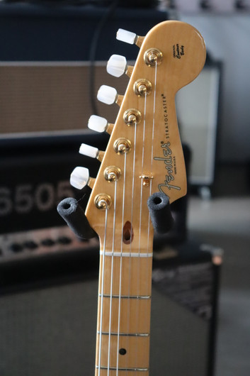 Fender 60th Anniversary Commemorative Strato 2TSB 2014 (käytetty)