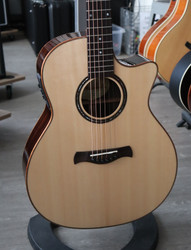 Richwood SWG-150W-CE Songwriter R Wide Neck + Case (used)