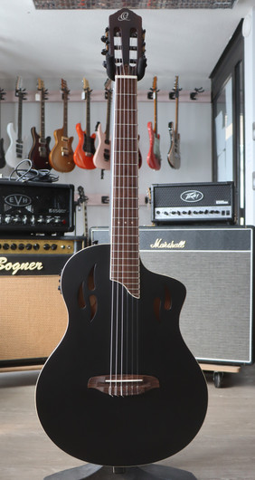 Ortega TourPlayer RTPSTD-SBK elektroakustinen kitara (käytetty)