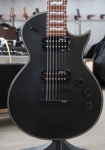 ESP LTD EC-257 Black Satin 2022 7-kielinen sähkökitara (käytetty)
