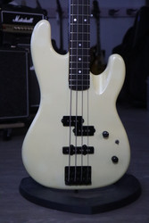 ESP M-IV Pearl White sähköbasso (käytetty)